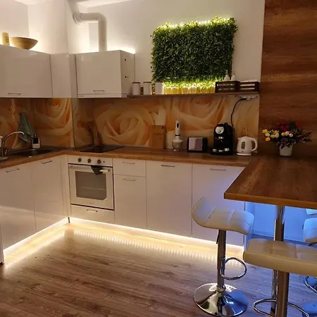 Little Treasure By The Sea * Pomorie